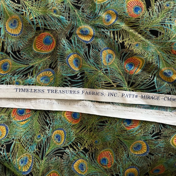 Vintage Peacocks Feather Black Green Blue Purple Shimmer Fabric Background - Picture 1 of 4